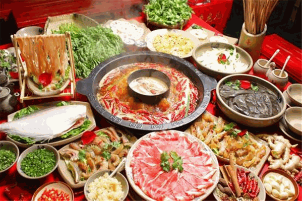 烨焰红唇串串香火锅