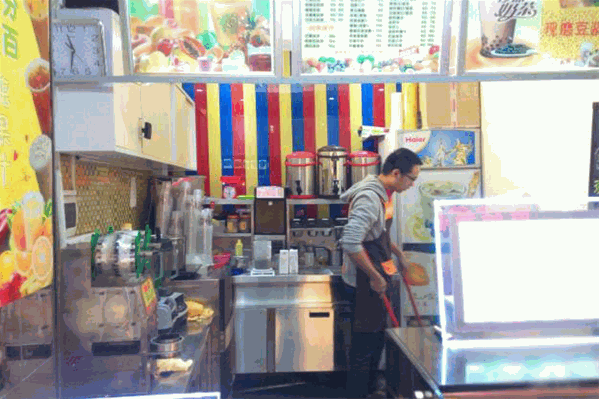 酷酷猪奶茶店