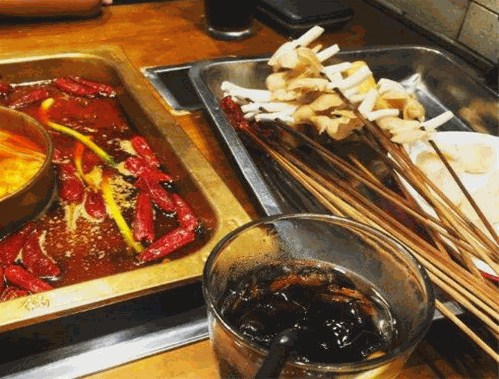 弦外重庆老灶火锅串串香