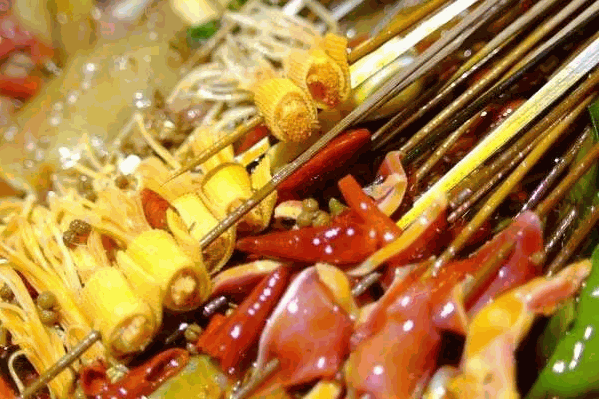 说道麻辣牛油串串