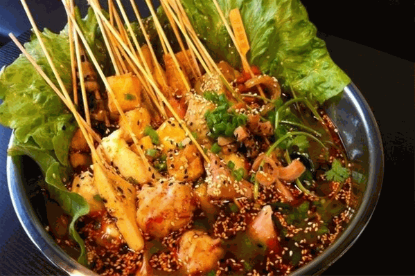 啵啵鲜牛肉串串香