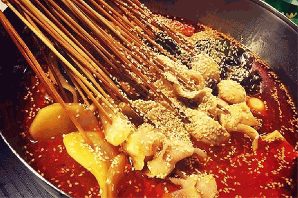 唇动串串