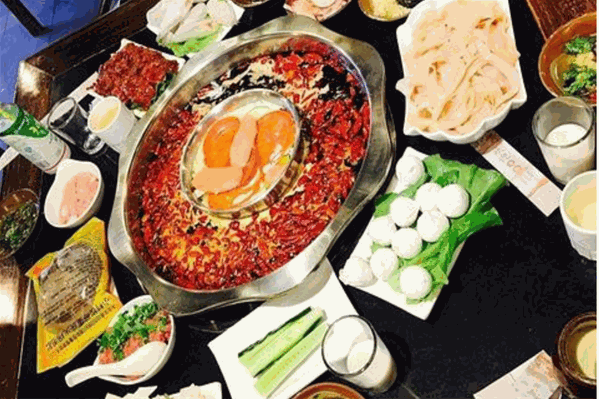 巴士火锅串串香