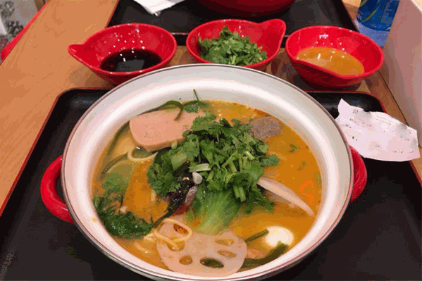 阳光麻辣烫