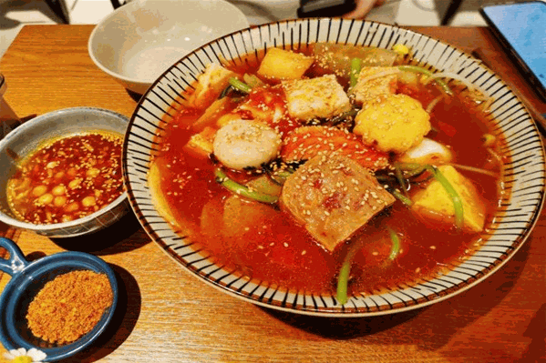 小牛忙麻辣烫