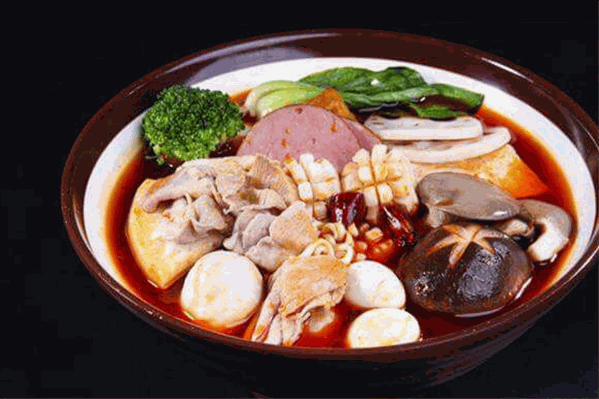 马路边麻辣烫