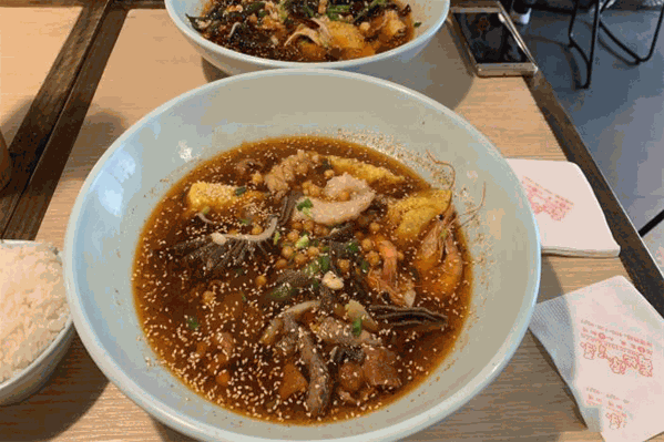土佬帽冒菜