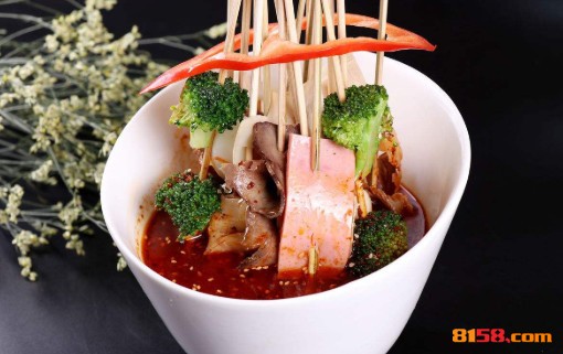 串串很忙麻辣烫