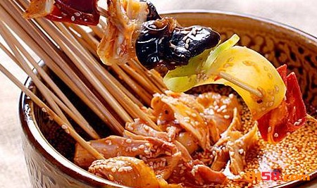 串串很忙麻辣烫