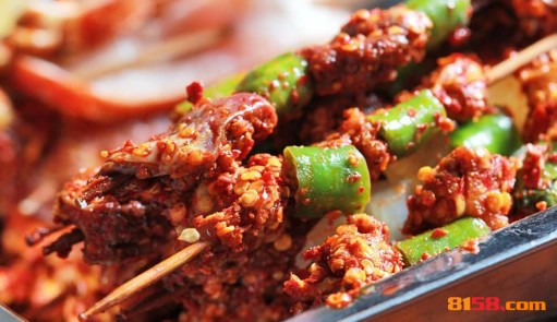 串串很忙麻辣烫