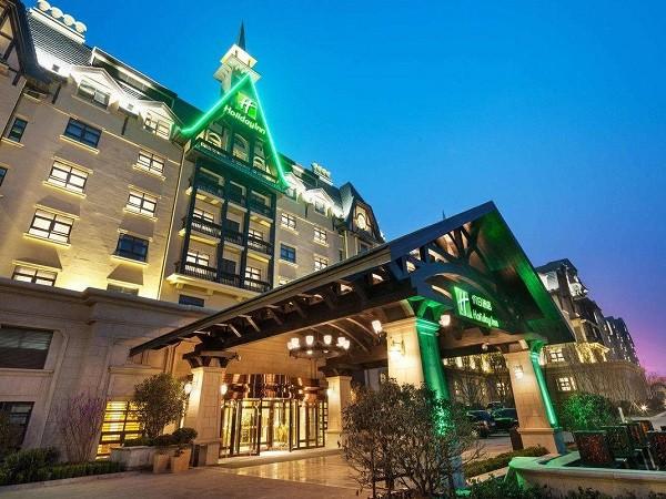 假日酒店