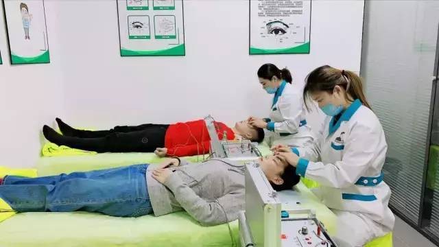 张红伟视力康复