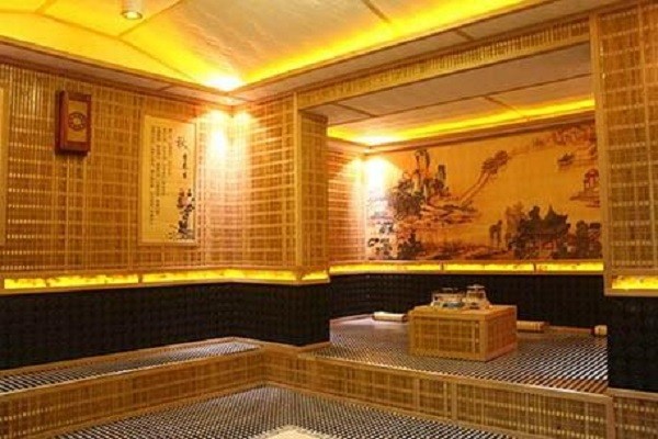 帝逸嘉
