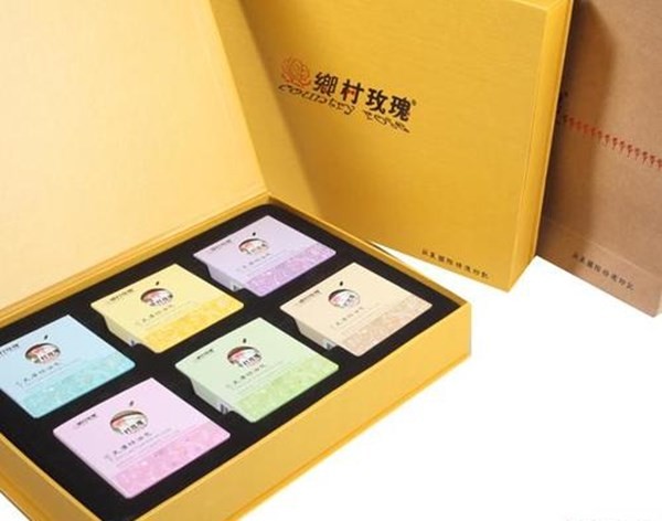 乡村玫瑰化妆品